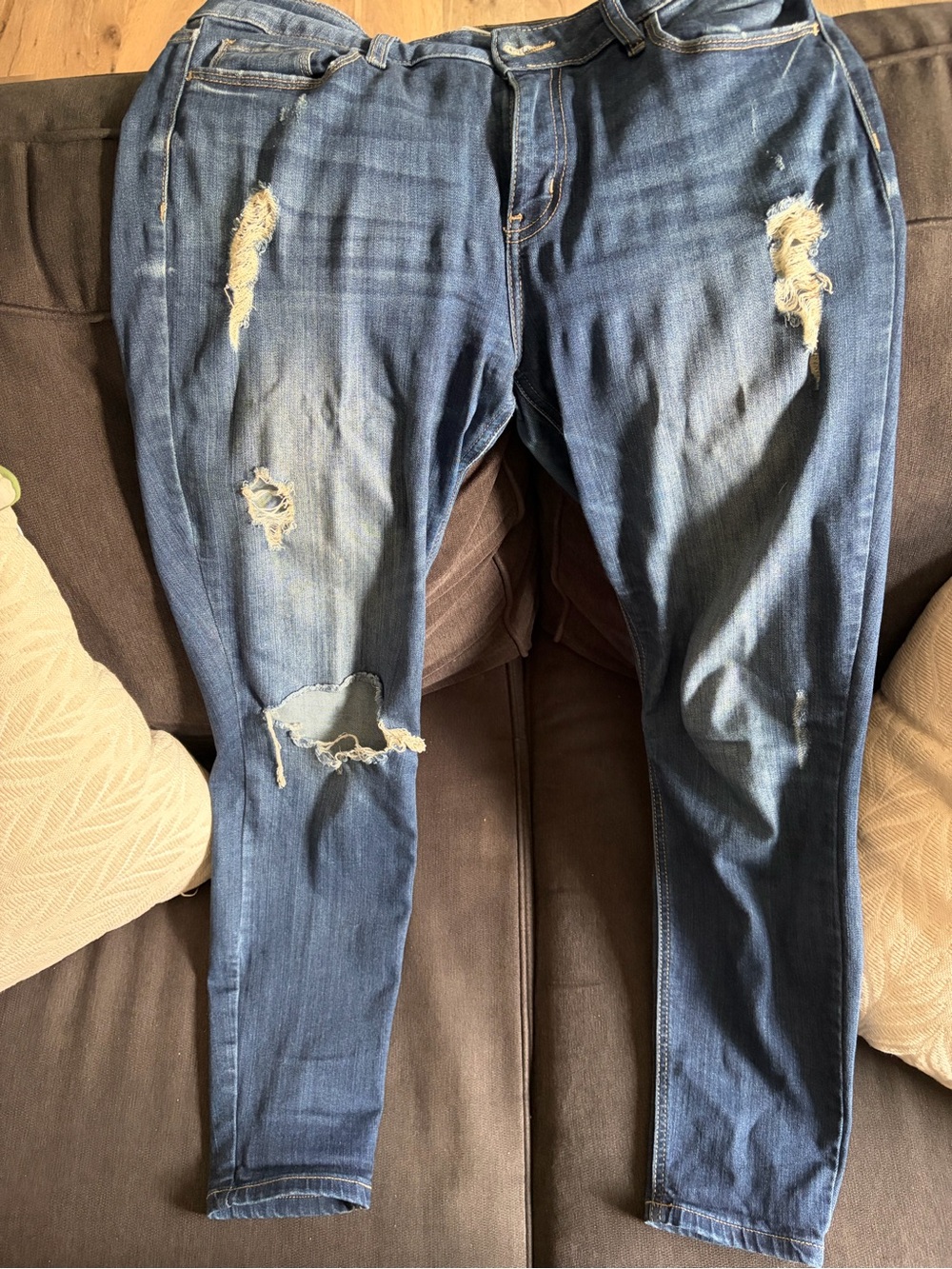 Studio Distressed Dark Blue Skinny Jeans
